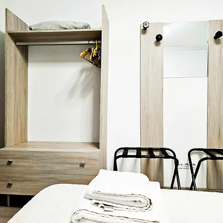 Oak House Oakplacescom * Leon